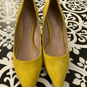 Charles David Yellow Suede 3in heel